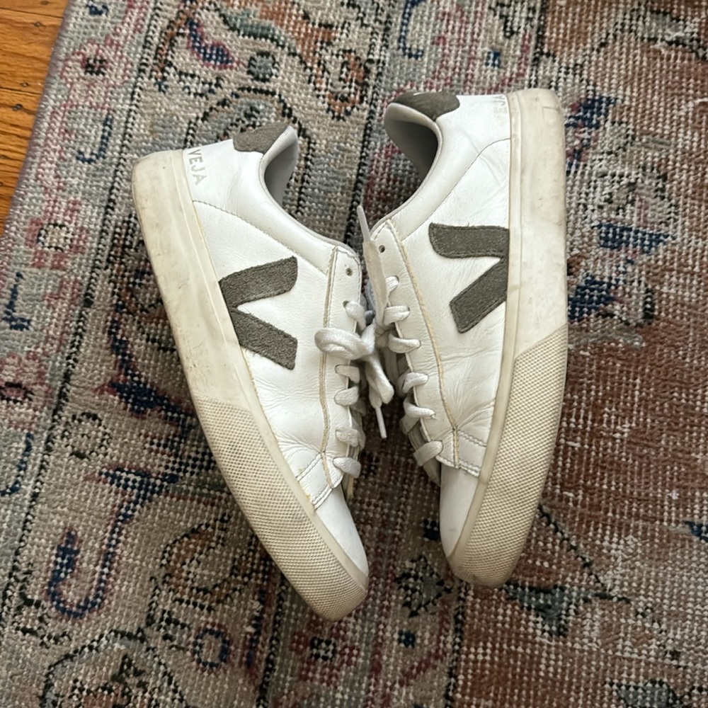 Veja Sneakers